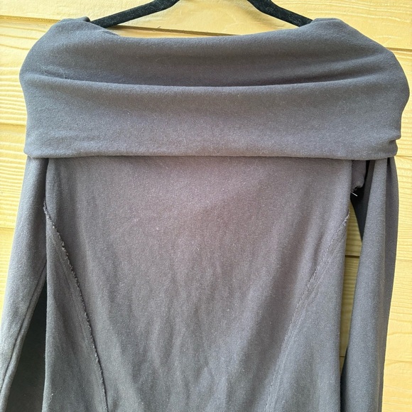 We the Free Iris Off the Shoulder Top in Black Size Medium - Picture 4 of 8